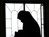 articles/2015/11/18/hate-crimes-against-muslims-rise-in-us/151118-woodruff-hate-crimes-muslims-tease_ocicih