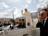 articles/2014/08/28/italy-steps-up-security-over-alleged-isis-plot-against-the-pope/140828-pope-isis-nadeau-tease_klwdfy