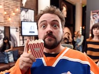 articles/2014/09/09/kevin-smith-s-marijuanaissance-on-tusk-falling-out-with-ben-affleck-and-20-years-of-clerks/140908-stern-smith-tease_bhobac