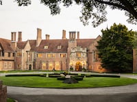 220110-oconnor-midwestern-downtown-abbey-tease_hewtop