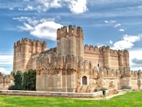 180621-Kemper-Spain-fairy-tale-castle-03_eavjvs