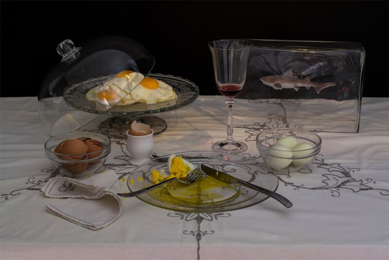 galleries/2014/06/06/kate-moss-beyonce-and-more-of-dan-bannino-s-celebrity-fad-diet-still-lifes/celebrity-food-still-life-saatchi_tqiejv