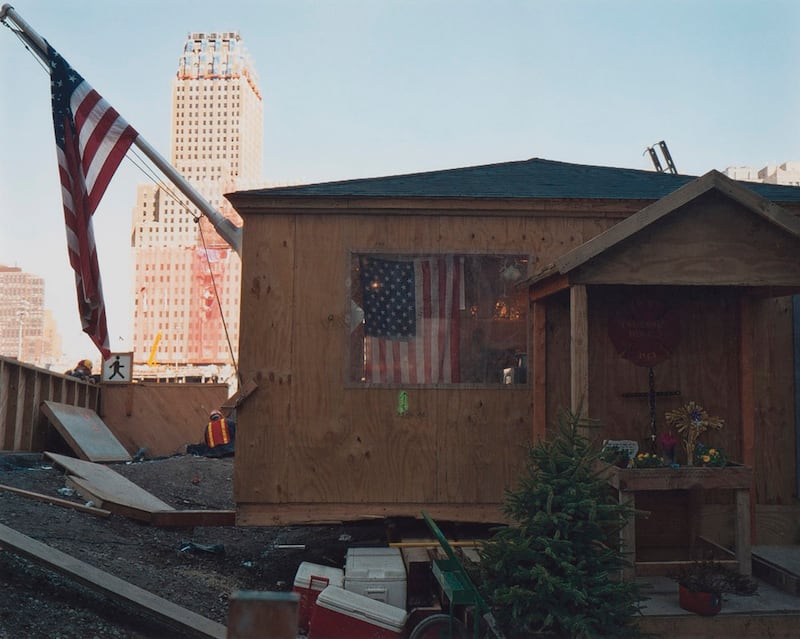 galleries/2011/08/29/joel-meyerowitz-s-ground-zero/joel-meyerowitz-ground-zero-7_qclbnc