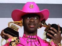 2020-01-27T054203Z_2053451910_HP1EG1R0FU32Z_RTRMADP_3_AWARDS-GRAMMYS_uovoqx