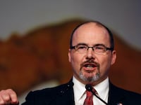 articles/2014/05/30/inside-california-s-crazy-race-for-the-gop-gubernatorial-nomination/140529-nuzzi-cali-teaparty-tease_g1uadm