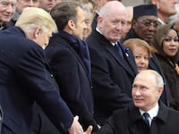 181111-trump-putin-paris-meeting-cheat_bya3tz