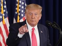 2020-08-08T210035Z_1793635733_RC2X9I96ZPHR_RTRMADP_3_USA-TRUMP_jwirez