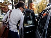 articles/2013/01/23/like-jill-kelley-paula-broadwell-eyes-comeback-after-petraeus-scandal/130122-broadwell-comeback-kurtz-tease_z1xugc