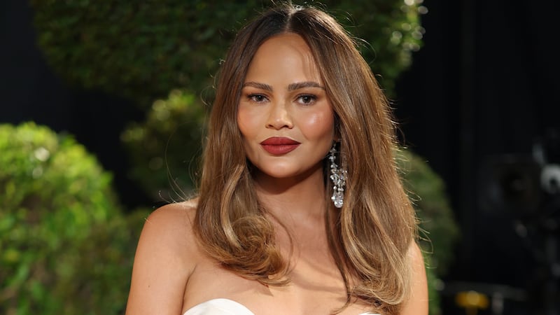 Chrissy Teigen attends the 2025 Vanity Fair Oscar Party Hosted By Radhika Jones at Wallis Annenberg Center for the Performing Arts on March 02, 2025 in Beverly Hills, California.