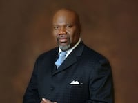 articles/2012/03/10/pastor-td-jakes-on-his-new-book-and-whitney-houston-death/td-jakes-samuels_mriwnn
