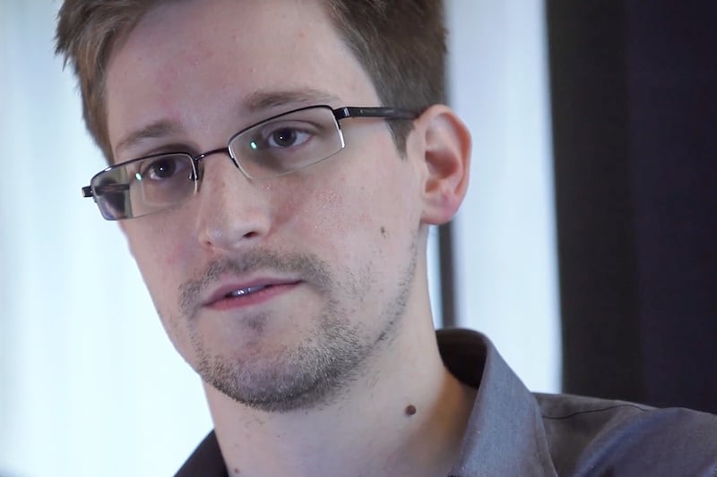 articles/2014/04/14/guardian-and-wash-po-share-pulitzer-snowden-hails-victory-for-more-accountable-democracy/140414-freedlander-pulitzer-tease_j1z0nc
