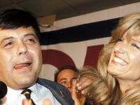 articles/2014/06/22/can-america-s-favorite-ex-con-mayor-win-again/140616-freedlander-cianci-tease_w7uhlq