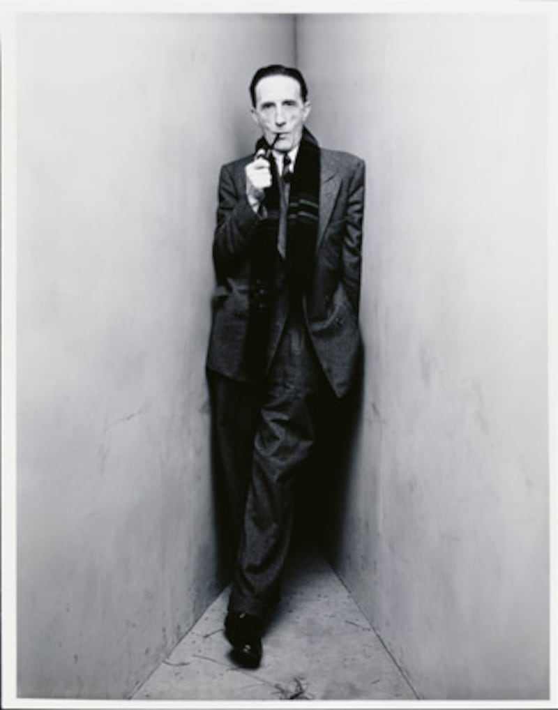 articles/2009/10/08/remembering-irving-penn/gefter-irving-penn-gallery-launch_bzs4pg
