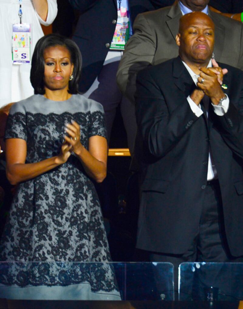 galleries/2010/05/07/first-lady-fashion/mobama-fashion-dnc-day2_y1h5t8