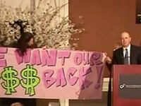 videos/2009/04/07/blankfein-outwits-code-pink/blankfein_qfdp7t