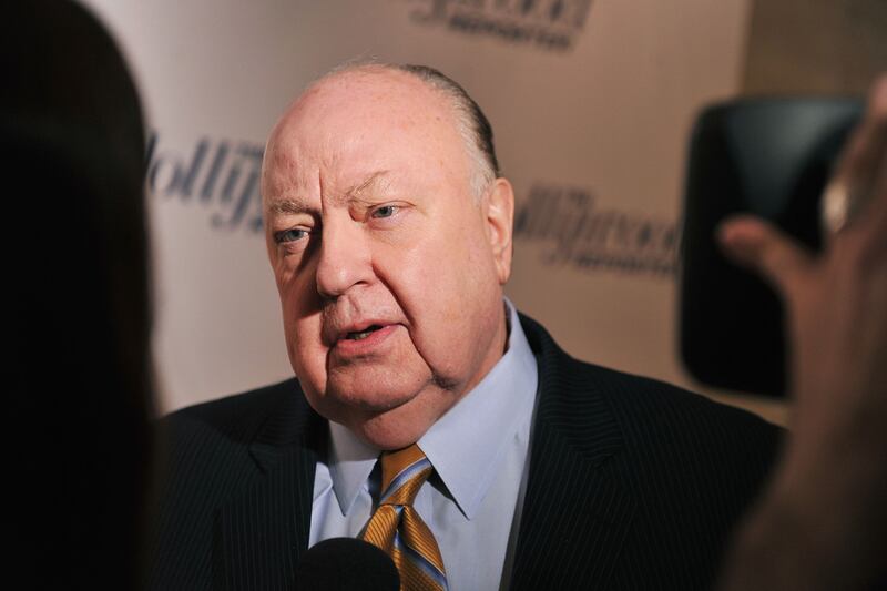 articles/2013/03/06/ailes-calls-obama-lazy-biden-dumb/white-house-guest-log-ailes_dbo7l3