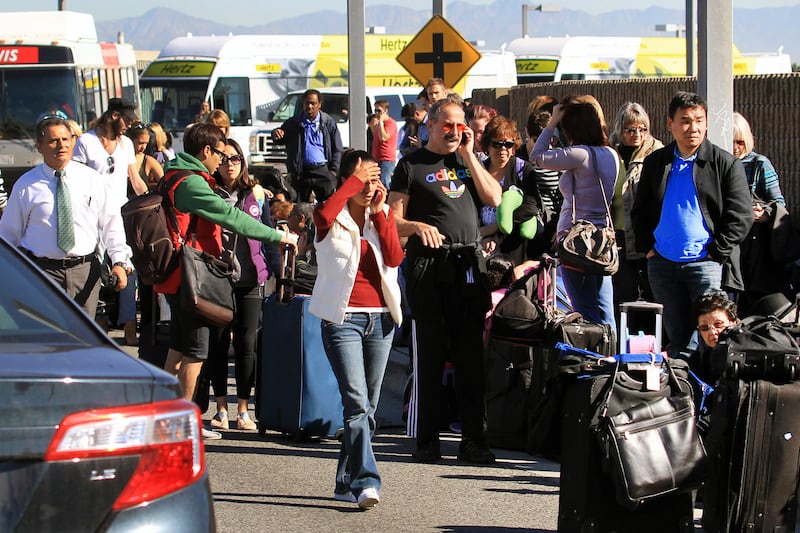 articles/2013/11/04/why-the-lax-shooter-should-be-charged-as-a-terrorist/131104-lax-terrorism-obeidallah-tease-new_cnsloj