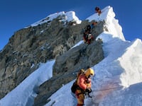articles/2014/03/30/breaking-mount-everest-s-glass-ceiling/140328-everest-women_q2x3bp