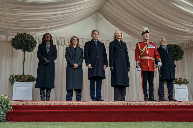 The Diplomat. (L to R) Nana Mensah as Billie Appiah, Keri Russell as Kate Wyler, Rufus Sewell as Hal Wyler, Allison Janney as Grace Penn, Neil Pearson as Fitzwilliam, Bradley Whitford as Todd Penn in The Diplomat. Cr. Nick Wall/Netflix © 2026