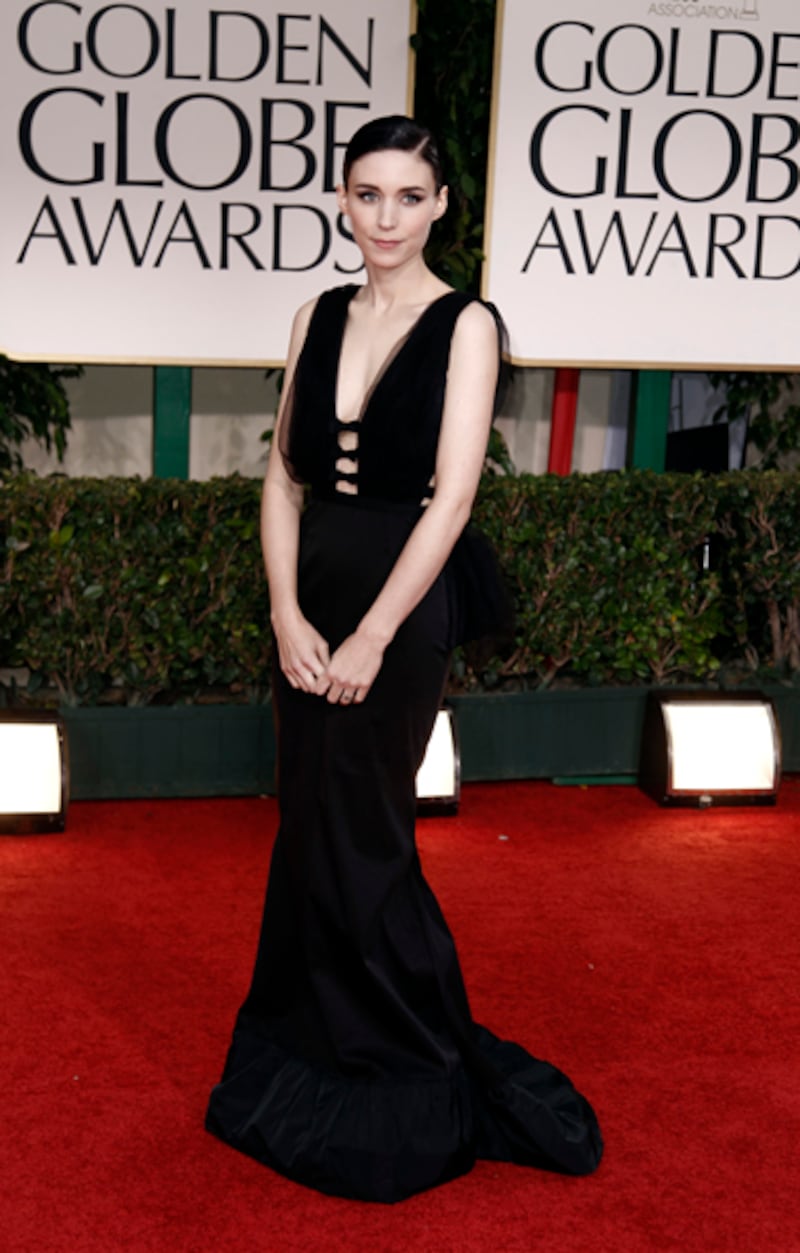 galleries/2012/01/15/golden-globes-2012-best-dresses-on-the-red-carpet-photos/golden-globes-rooney-mara_dqdnmu