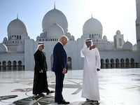 Trump tours Sheikh Zayed Grand Mosque.