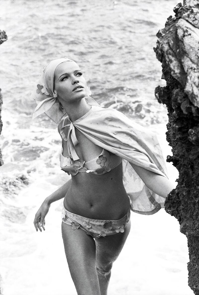 galleries/2014/02/26/unseen-photographs-of-1960s-german-supermodel-veruschka-photos/gal-model-veruschka-3_qrcs12