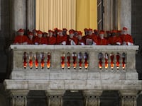 articles/2013/03/14/conspiracy-theories-behind-pope-francis-s-election/130314-nadeau-conclave-conspiracies-tease-embed_x6ytnt
