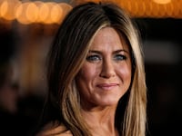 articles/2013/08/07/jennifer-aniston-s-new-movie-sucks-what-s-she-doing-wrong/130806-jennifer-aniston-tease_iwdc02