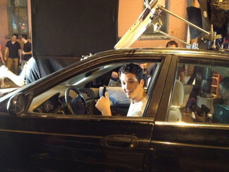 articles/2013/08/08/exclusive-a-photo-essay-on-the-making-of-the-spectacular-now/130807-specatular-now-cast-stern-embed10_rg1ha9