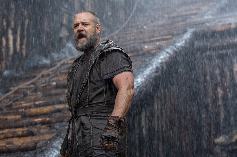 articles/2014/03/12/russell-crowe-twitter-stalks-the-pope-to-get-noah-screening/140312-nadeau-noah_hxj8rn