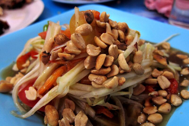 articles/2012/11/14/the-world-s-five-best-cheap-meals/five-cheap-meals-ettenberg-somtam-salad_tpvgqc