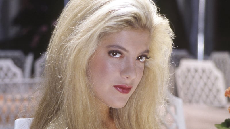 Tori Spelling poses for a portrait in 1992 in Los Angeles, California.