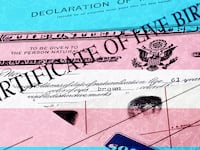 articles/2017/01/25/the-high-stakes-name-game-for-transgender-job-hunters/170124-allen-trans-office-forms-tease_dlgfex