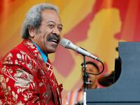 articles/2015/11/10/the-funky-genius-of-allen-toussaint/151110-jones-toussaint-tease_ns5ly6