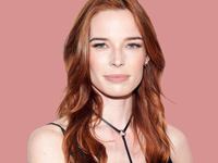 18092-zimmerman-Chloe-Dykstra-tease_urssmt