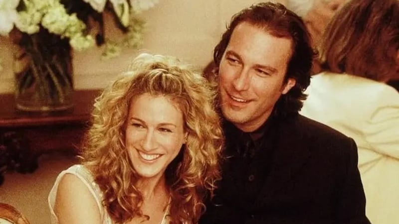 Carrie Bradshaw (Sarah Jessica Parker) and Aidan Shaw (John Corbett) in 'Sex & the City.'