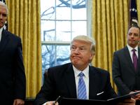 cheats/2017/01/23/trump-claims-to-have-lost-vote-to-fraud/170123-trump-fraud-lie-cheat_kvtxe5