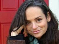 articles/2014/02/12/how-i-write-julianna-baggott/140211-charney-how-i-write-tease_cqb1cv