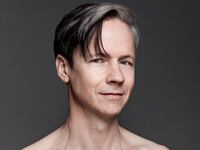 190505-teeman-John-Cameron-Mitchell-tease_vjxahf