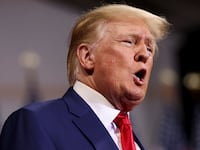 2022-09-04T005205Z_1635682187_RC20AW9U1PNW_RTRMADP_3_USA-TRUMP_vmjjqb