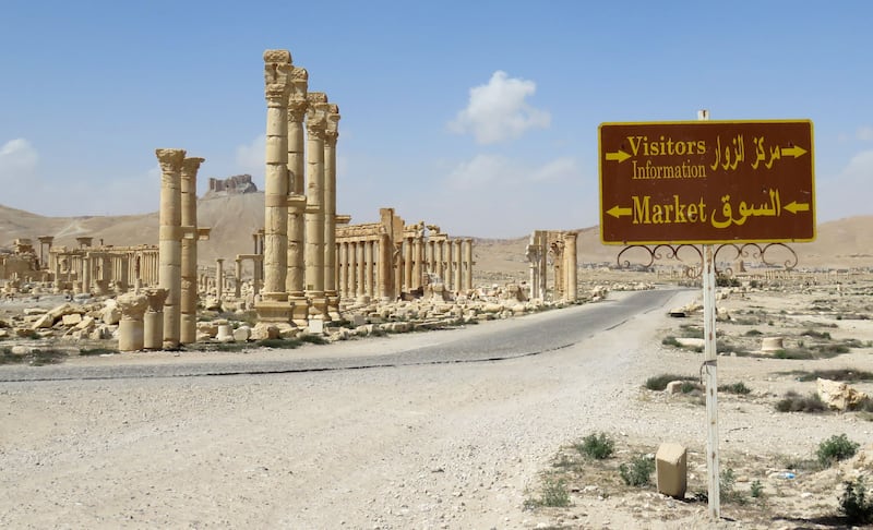 galleries/2016/03/27/the-ruins-of-palmyra-left-behind-by-isis/160327-palmyra-syria-01_opqivi