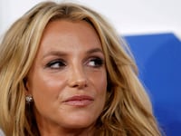 2022-04-11T000000Z_2108985816_RC28LT9W2HLP_RTRMADP_3_PEOPLE-BRITNEY-SPEARS_nn6jfx