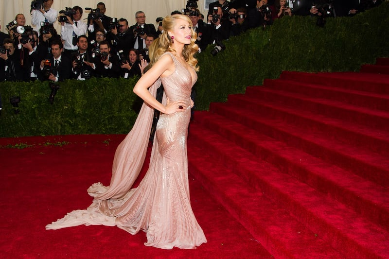 articles/2014/05/06/charles-james-brings-ball-gowns-back-to-the-metropolitan-museum-of-art/140506-costume-institute-tease-new_llpuxj