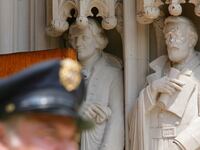 170820-duke-university-confederate-monument-cheat_lii6sv