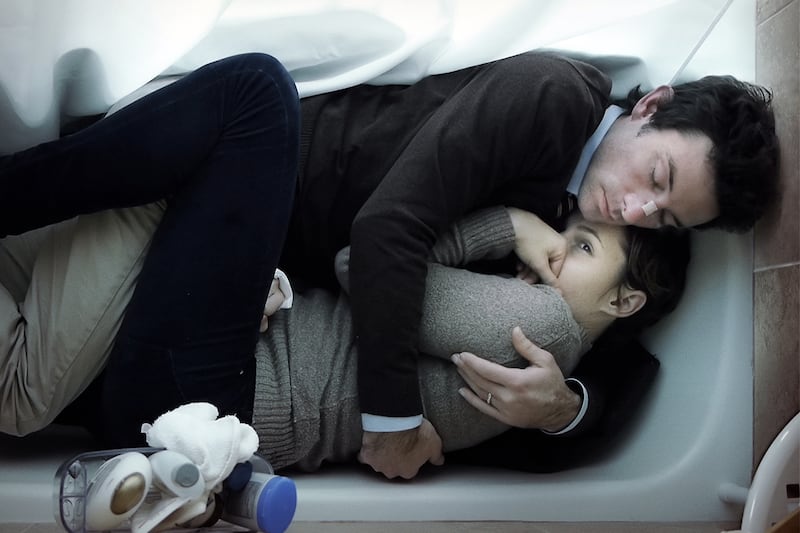 articles/2013/04/06/upstream-color-shane-carruth-s-sci-fi-drama-is-the-year-s-craziest-film-so-far/130404-upstream-color-stern-tease_tzrvzw
