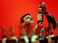 181005-rothbaum-vintage-whiskies-tease_w33h4i