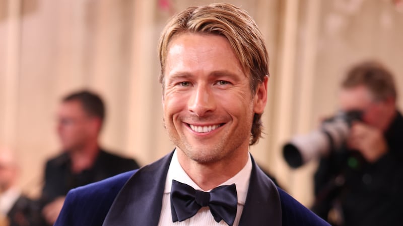 Beverly Hills, CA January 11, 2026 Glen Powell on the red carpet at the 2026 Golden Globes (83rd Annual Ceremony) held at the Beverly Hilton in Beverly Hills, CA on Sunday, January 11, 2026.