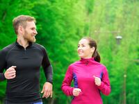 articles/2015/06/20/athleisure-wear-is-here-to-stay/150619-dailyburn-clothes-tease_usegzo