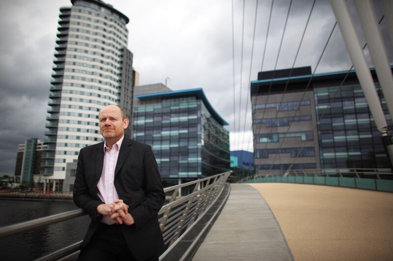 articles/2012/11/02/will-mark-thompson-survive-as-new-york-times-ceo-amid-jimmy-savile-scandal/mark-thompson-brits-defending-moynihan_c7tneh