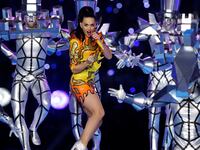 articles/2016/02/05/boobs-beyonce-brass-bands-the-evolution-of-the-super-bowl-halftime-show/160205-fallon-superbowl-tease2_gkfohh